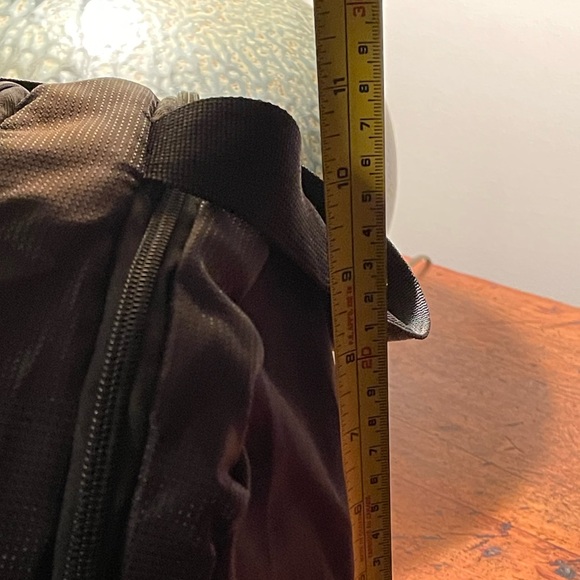 NEW MINT & UNUSED “SWISS GEAR” NYLON 20” DUFFLE GYM & TRAVEL BAG SWISS ARMY BAG - Picture 13 of 14